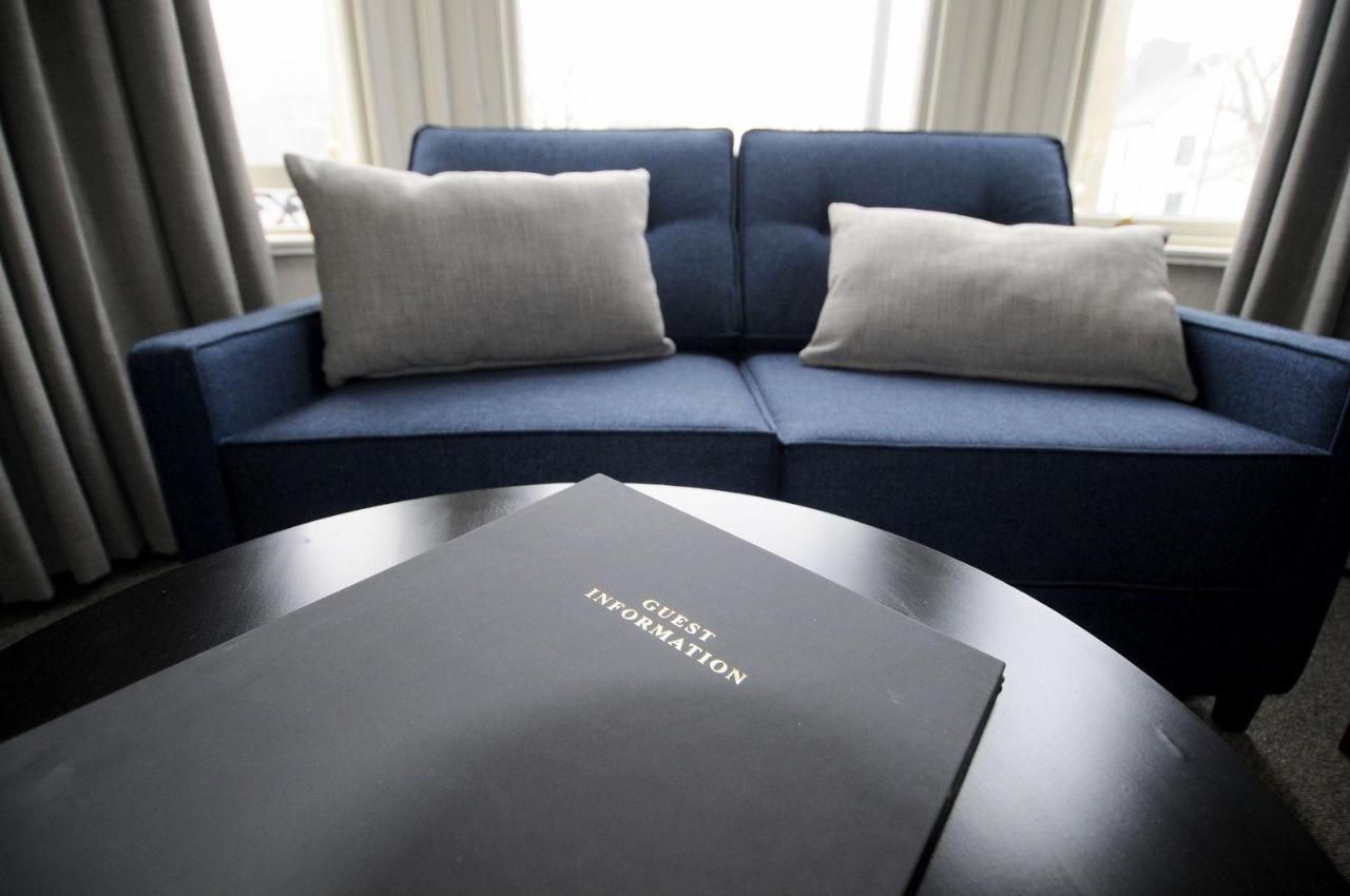 The George Hotel คาสเซิลทาวน์ ภายนอก รูปภาพ